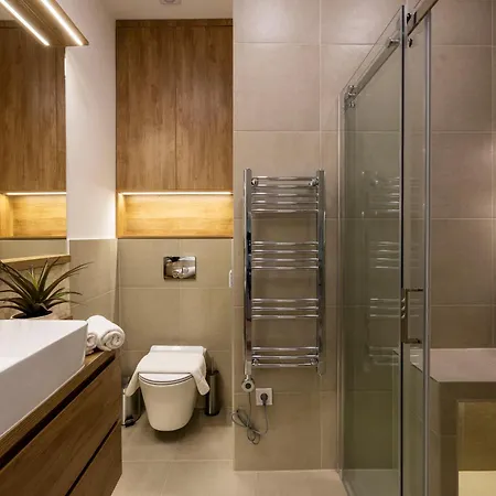 Exclusive N' Spacious Elizabeth *