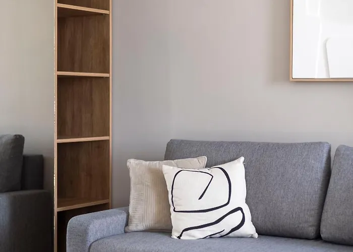 Exclusive N' Spacious Elizabeth Appartement